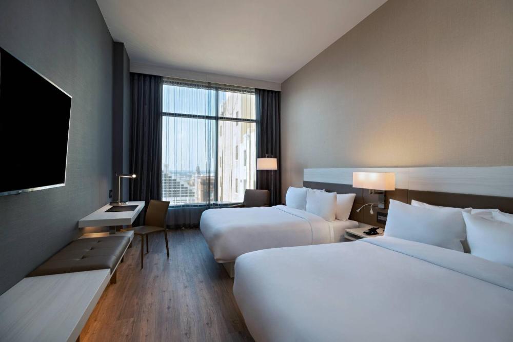 Guest room, 2 Queen interior